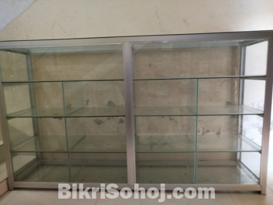 কাচের ডিসপ্লে রেক